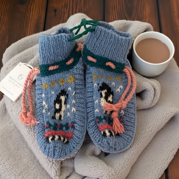 Free People Frosty Friends Slipper Socks From French Knot PINGUIN NEW - Picture 3 of 4